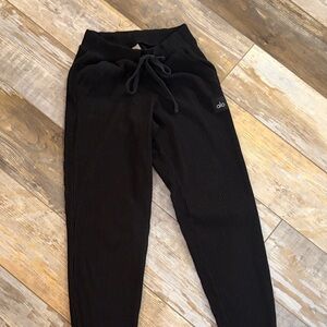 ALO Yoga  Black Ribbed Sweatpants